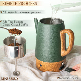 Mixpresso easy-pour spout reduces drips for clean serving