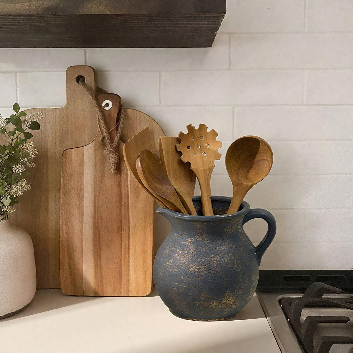MIYUKI large opening keeps utensils within reach during cooking