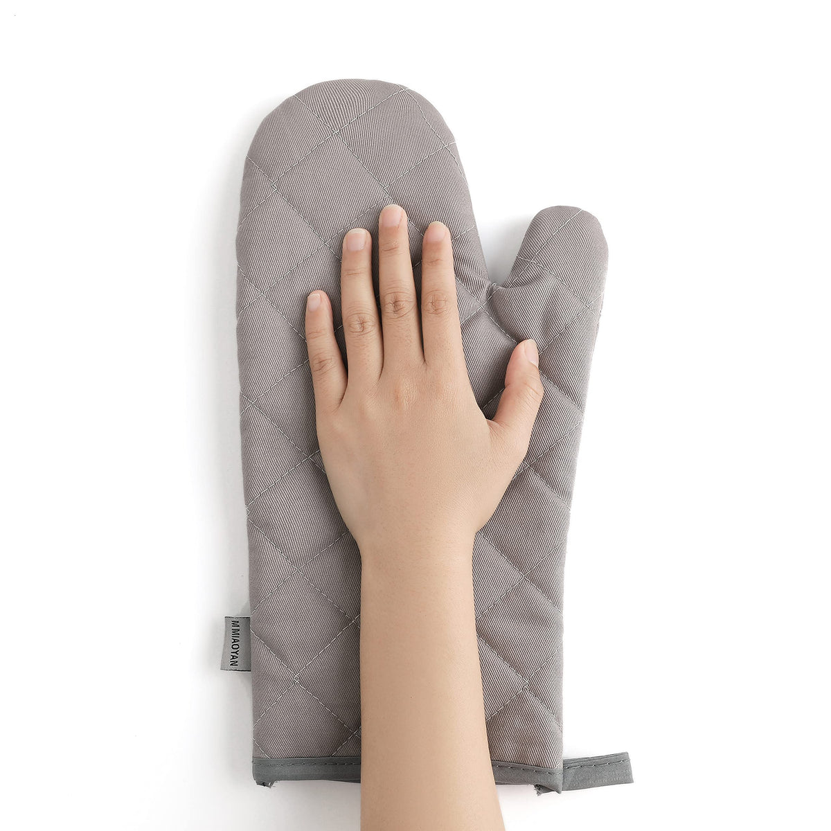 MMIAOYAN oven mitts with dishwasher-safe cleaning and durable cotton lining for easy care