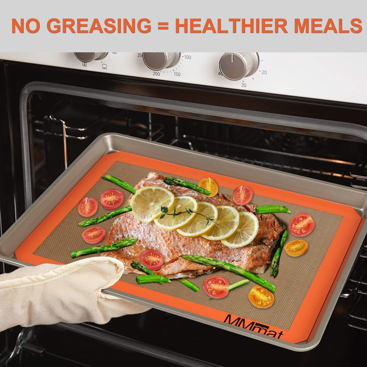 MMMAT versatile baking mat suitable for pizzas, macarons, pies, and more.