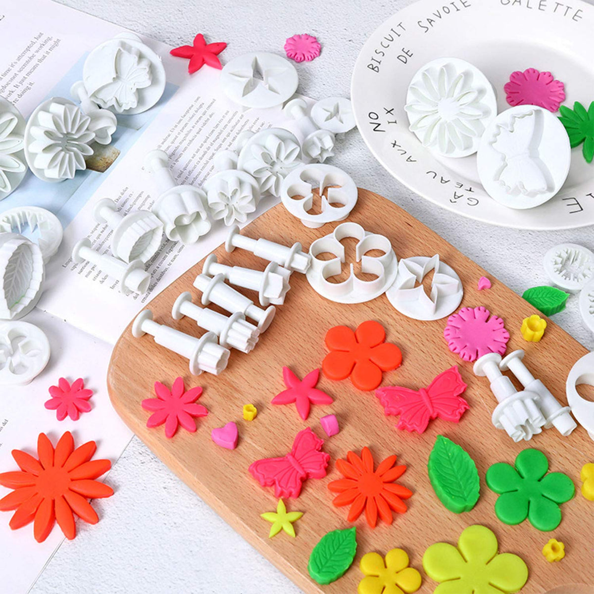 MOACC butterfly plunger adds delicate accents with professional-looking impressions