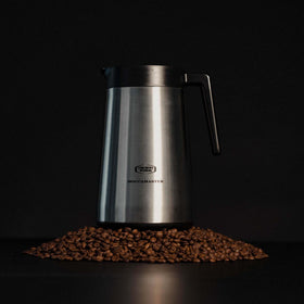 Moccamaster 59865 borosilicate glass lining preserves heat and aroma.
