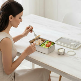 Modaniam Bento Box steel divider in use for flexible meal portions.