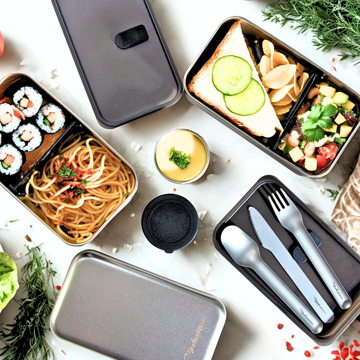 Modaniam Japanese style bento box with two dividers for balanced portions
