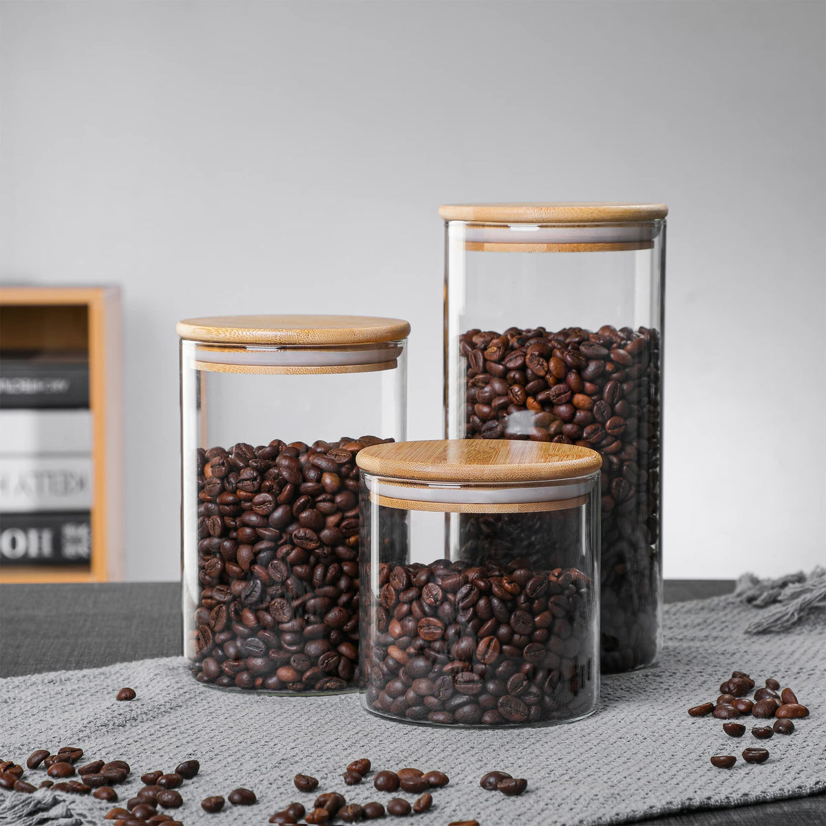MOLFUJ clear glass shows contents and adds a decorative touch to kitchens.