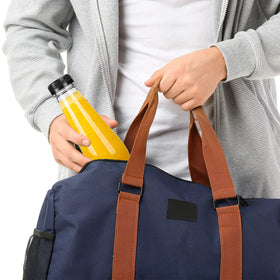 Moretoes PET material transparent and odorless for fresh drinks.