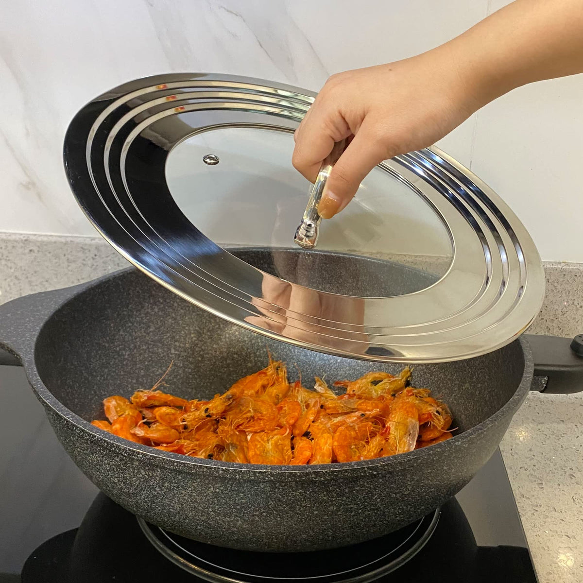 Morikavo lid fits 7–12 inch cookware, keeping lids ready and organized.