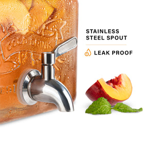 MosJos spill-proof spout enables steady flow and mess-free serving.