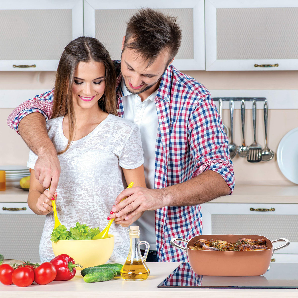 Moss & Stone square design provides 25% more cooking surface.