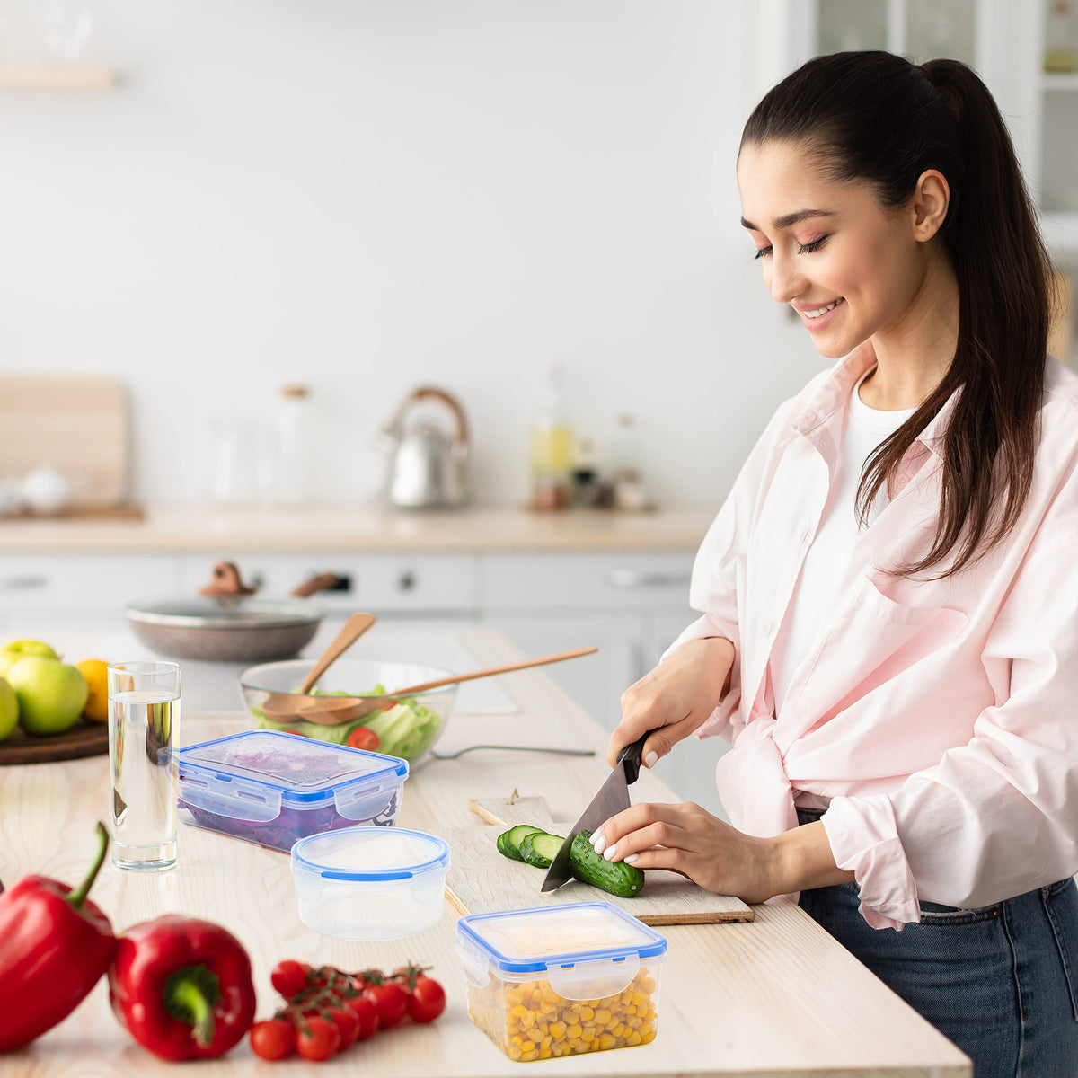 Moss and Stone leak proof lunch containers prevent spills during transport
