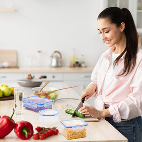 Moss and Stone leak proof lunch containers prevent spills during transport