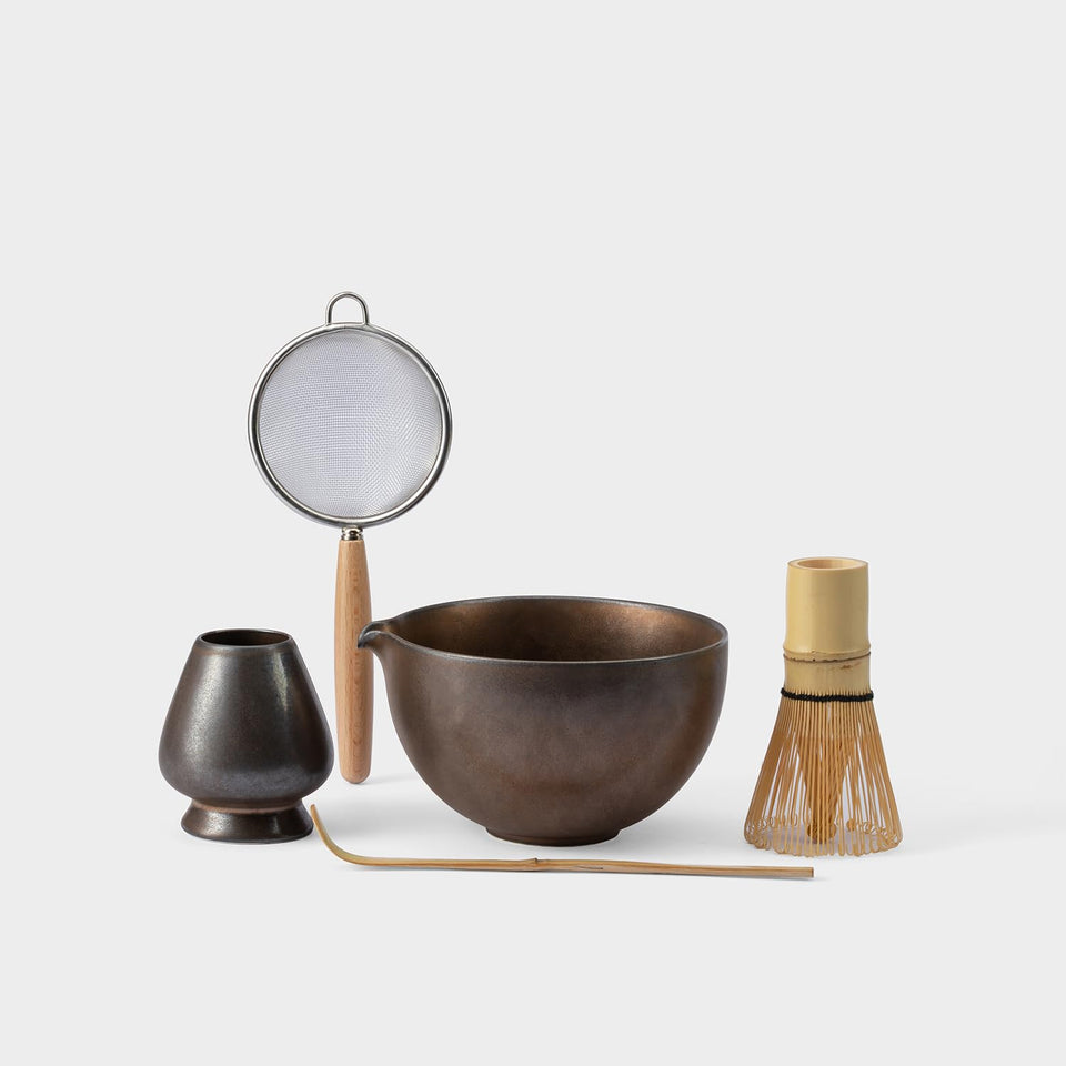 Mossen matcha ceramic bowl ready for smooth whisking and serving.