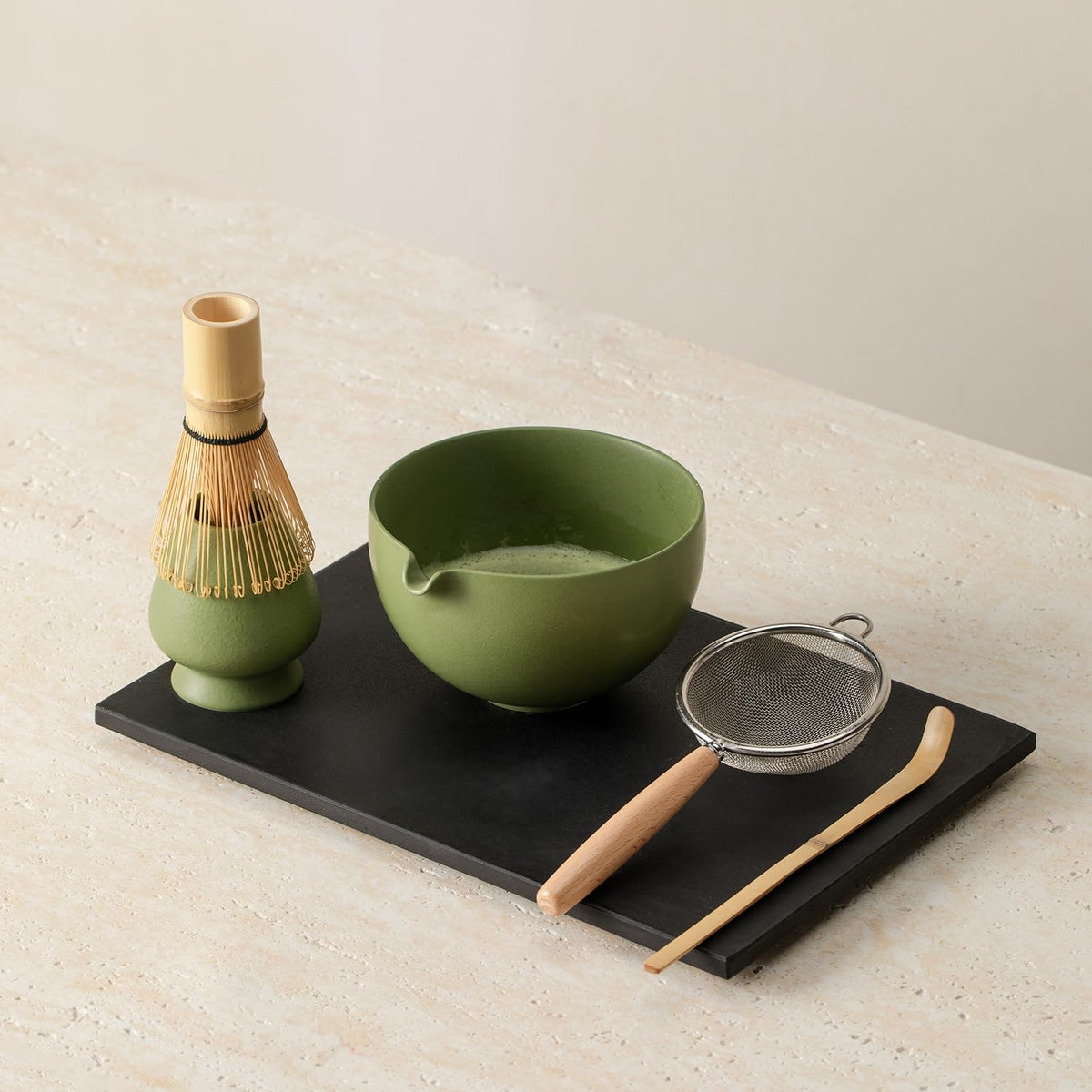 Mossen matcha serving experience enhances daily tea rituals at home.