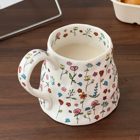 Movlen gift-ready floral mug makes a thoughtful present for holidays or birthdays
