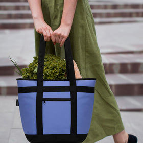MOYLLOG insulated bag suits beach, picnics, groceries, and road trips.