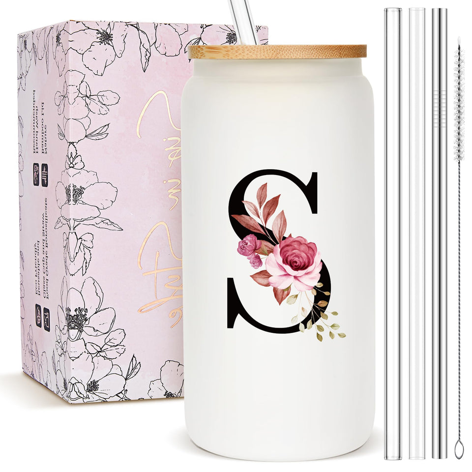 Mozaba monogrammed glass tumbler with floral initials for an elegant gift.