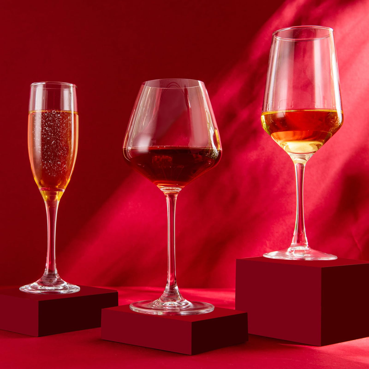 MRZIKPO champagne glasses long-stem design enhances grip and aroma release.