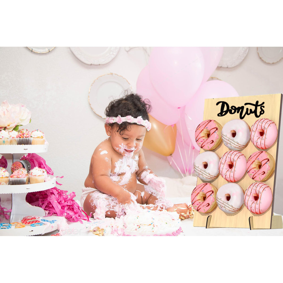 Space for 18 ring-style donuts on MTRSOCHO donut walls for a bountiful look.