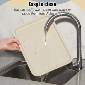 Mumufy 12 x 9 inch cafeteria trays offer ample space for meals and drinks.