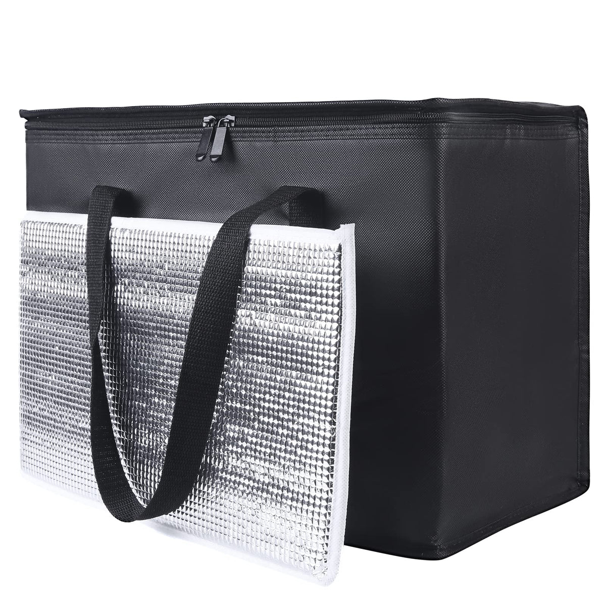 Musbus three-layer insulation keeps items cool on the go.