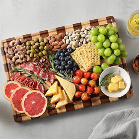 Musifan Acacia Wood Cutting Board with ergonomic handles for easy lifting