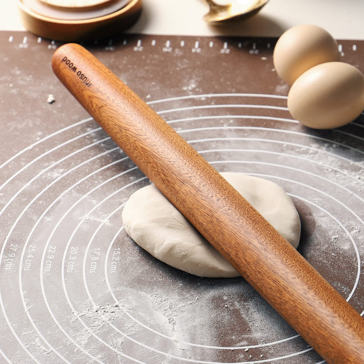 Muso Wood Sapele rolling pin close-up of smooth, hand-sanded finish.