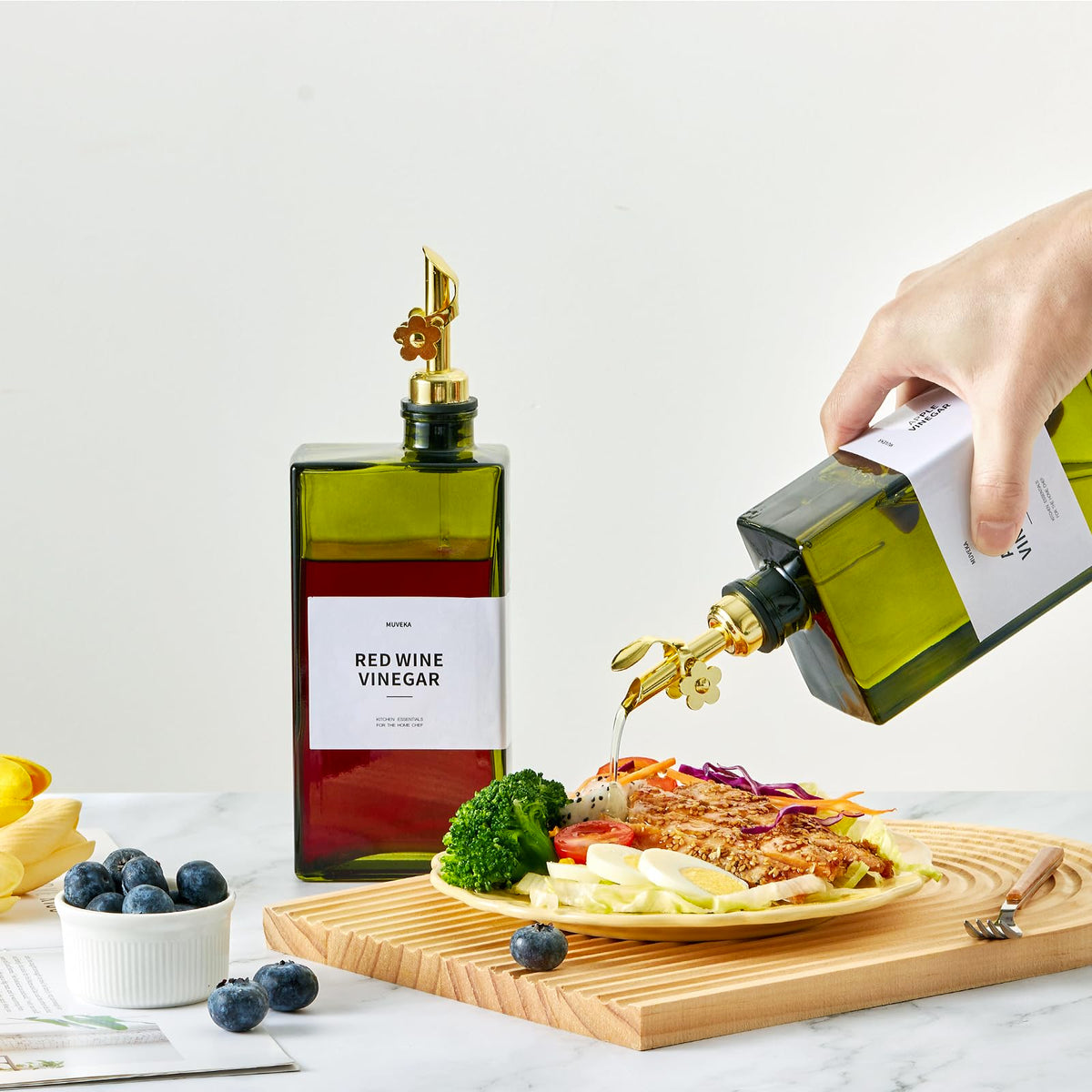 MUVEKA oak cork stoppers sealing olive oil for freshness.