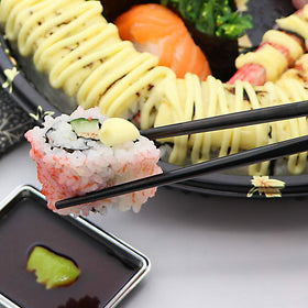 MUYOS antiskid grooved tips aid beginners with noodles and rice.