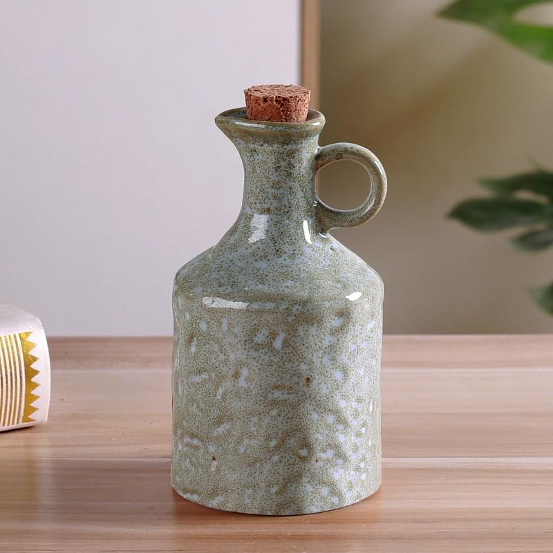 MuyuRise green-glaze dispenser enhances kitchen presentation during meals and gatherings.