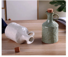 MuyuRise versatile bottle suitable for oil, vinegar, soy sauce, and lemon juice.