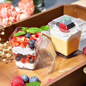 mwellewm 6 oz round dessert cup with lid close view for presentation