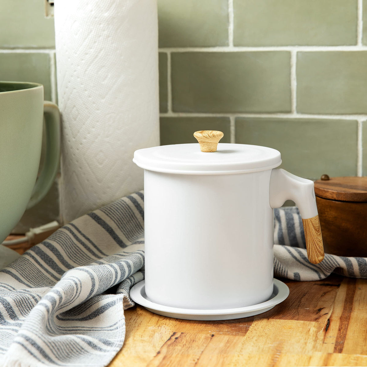 MYMOON HOME bacon grease container easy-clean design speeds post-cook cleanup.