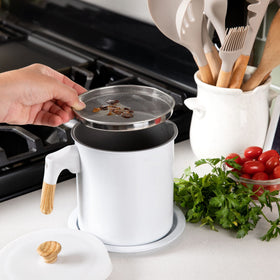 MYMOON HOME bacon grease container non-stick interior for easy cleaning after cooking.