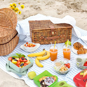 NADUSEP sandwich box keeps snacks fresh during travel and outings