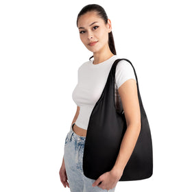 Nanobag tote shows 19-liter capacity, ideal for groceries and travel planning