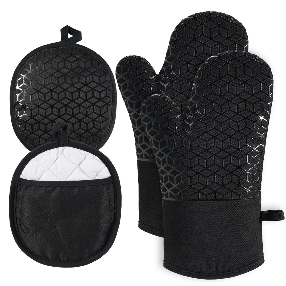 NAVITHOUS oven mitts demonstrating 500°F heat resistance for hot cookware