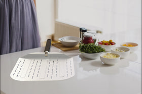 neatNuseful pizza peel gift-ready packaging for bakers and bread lovers