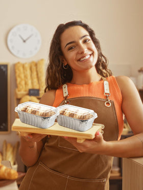 NEEBAKE catering-friendly set helps host larger events with convenient disposable pans.