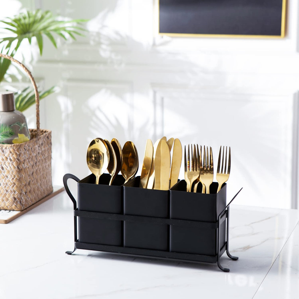 NelyBet counter-top organizer with padding feet protects surfaces.
