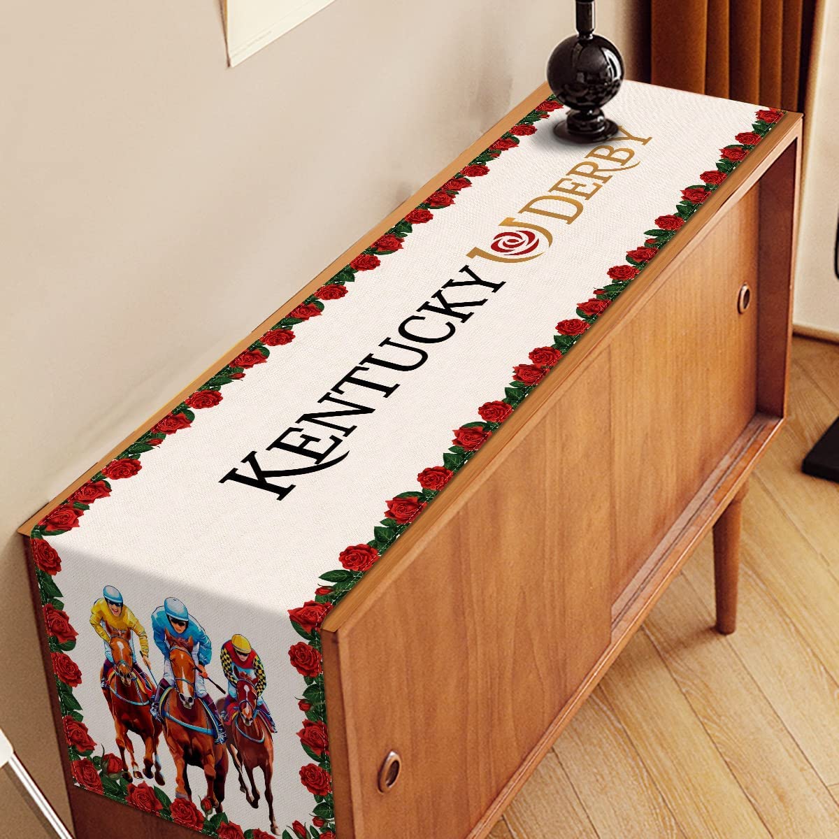Nepnuser Kentucky table runner close-up shows linen texture and vibrant color.