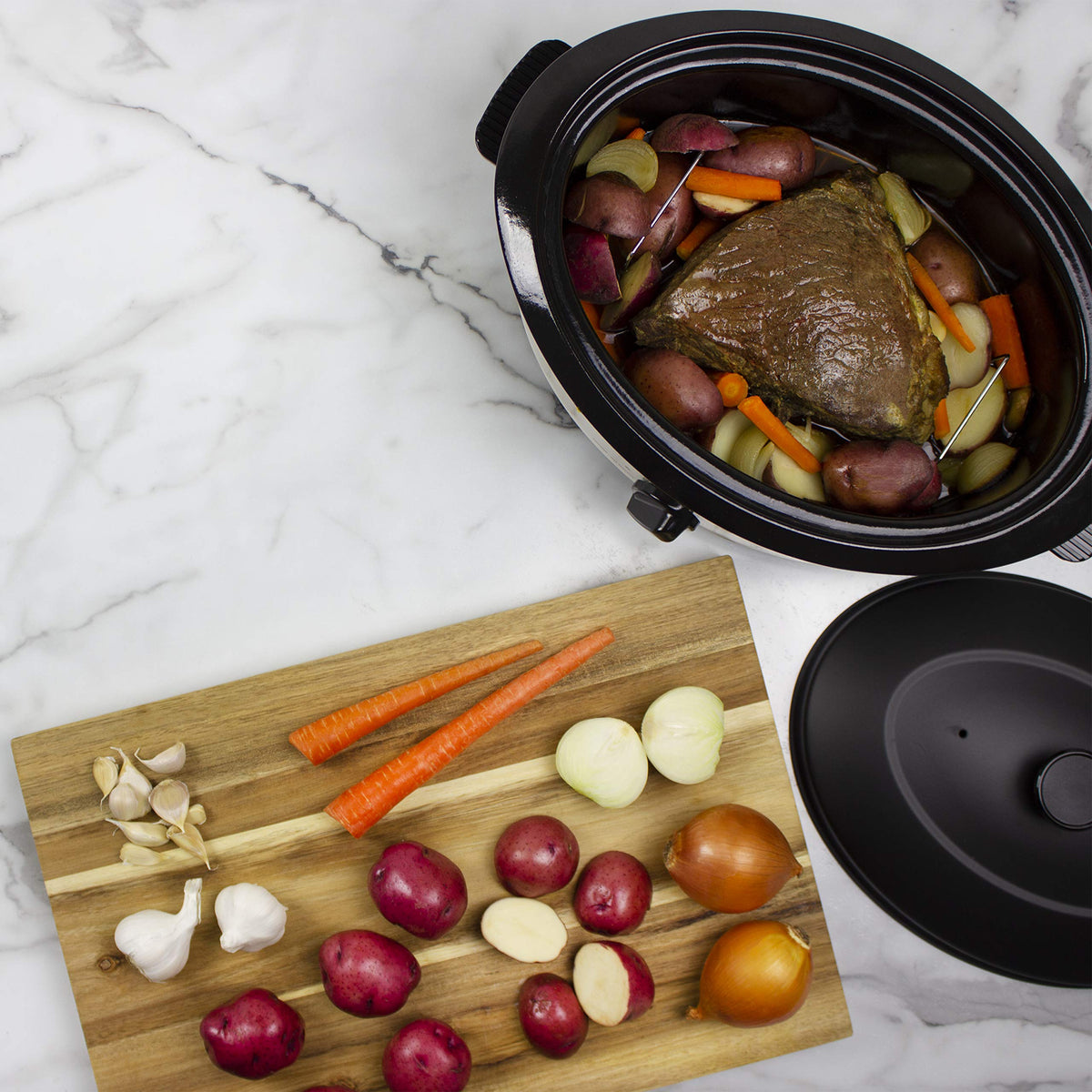 Nesco 4816-14 serves up to 6 people with removable cookwell for easy serving.