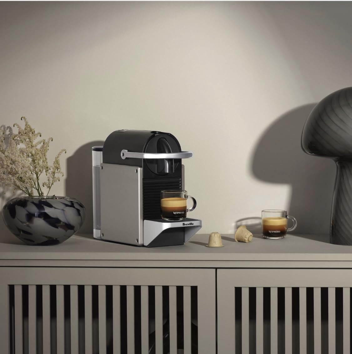 Automatic standby after 9 minutes saves energy.