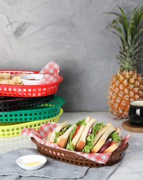 New Star fast food baskets enhance burger and fry presentation.