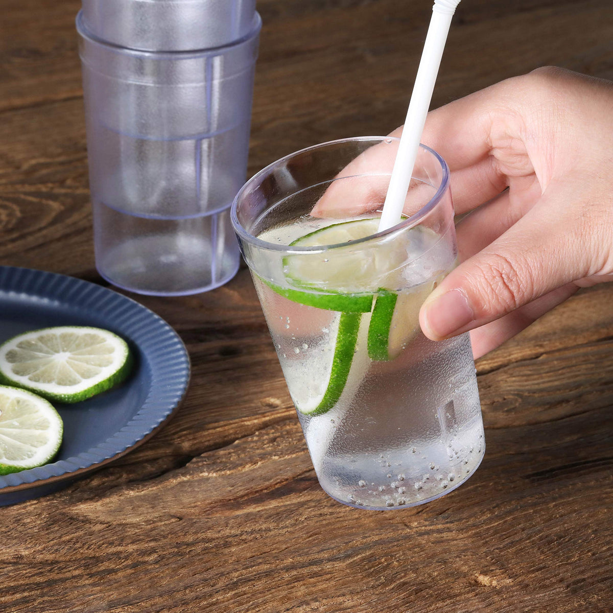 New Star Foodservice 12-pack compatible tumbler for bar service and catering setups.