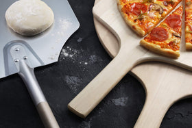 New Star Foodservice 50196 wooden handle provides comfortable grip