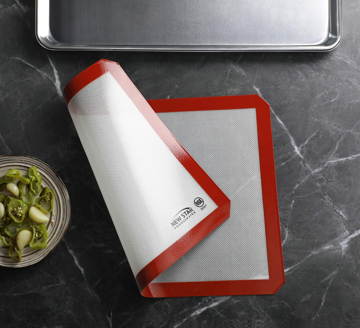 New Star Foodservice mat for commercial use with a durable silicone surface layer.