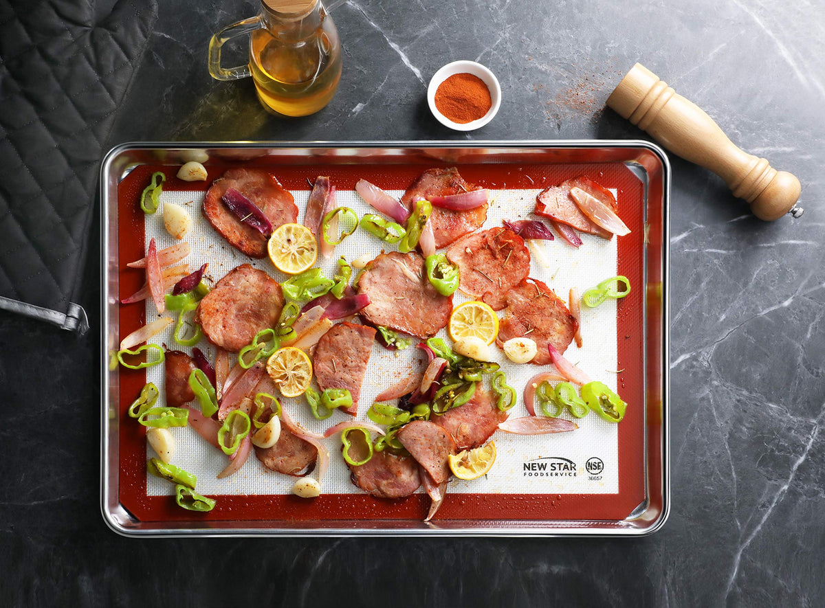 New Star Foodservice mat with corner cutouts facilitates fast, clean pan removal.