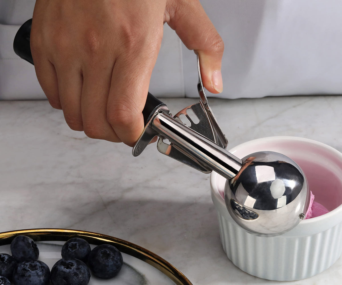 New Star Foodservice disher is dishwasher safe for efficient kitchen cleanup.