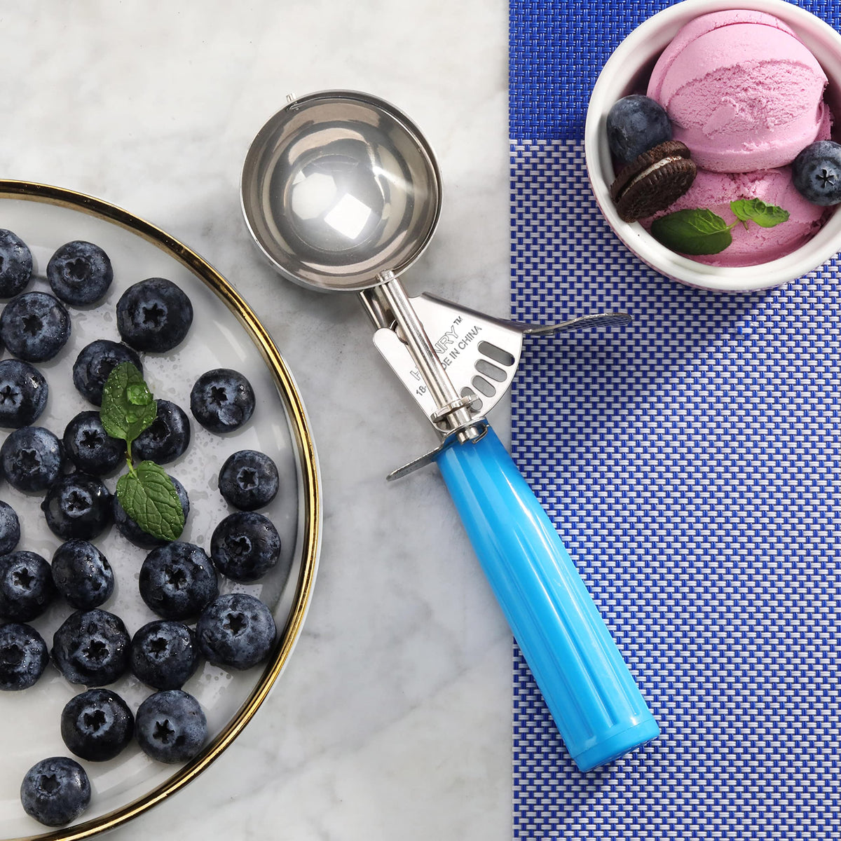 New Star Foodservice NSF color-coded handle supports quick size identification.