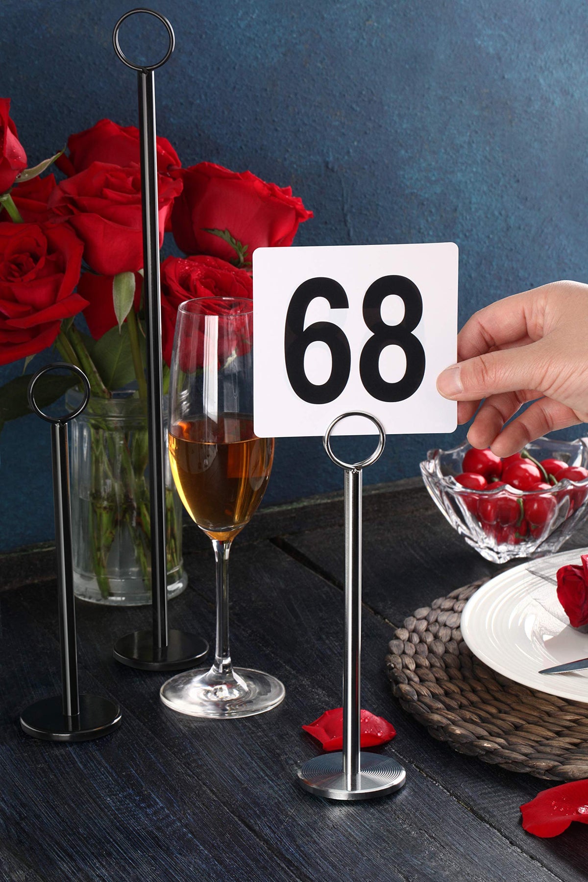 New Star Foodservice pack of 12 ensures consistent signage across tables.